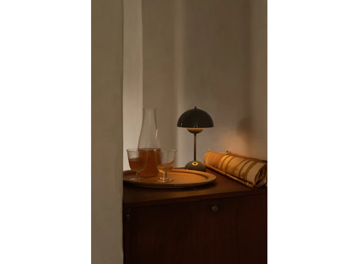 ATD_Retail_2022_Flowerpot VP9_Collect Wine glass SC79_Collect Carafe SC62_Collect Tray SC65.jpg