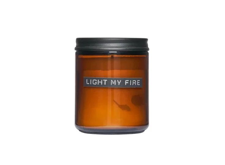 medium-geurkaars-cedarwood-zwarte-dop (1).jpg