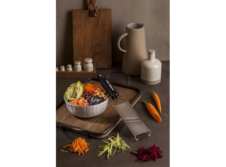 microplane-gourmet-julienne-slicer-3.jpg