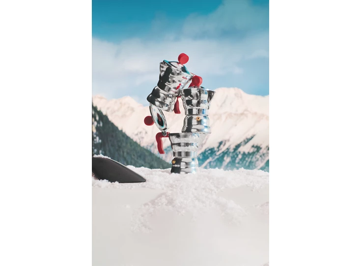 0003_AAM33_1 R_AMB_02_campaign_A4_3500pxl.jpg