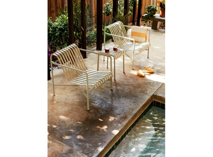 Palissade Lounge Chair Low sky grey_Palissade Ottoman sky grey_Glass Coffee Mug.jpg