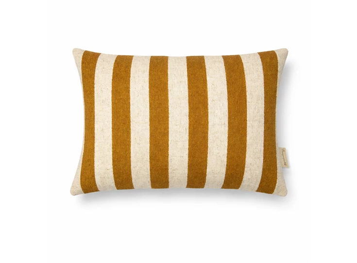 MZ2610094 VDK Rivièra Stripe Cushion Yellow 40x60.png