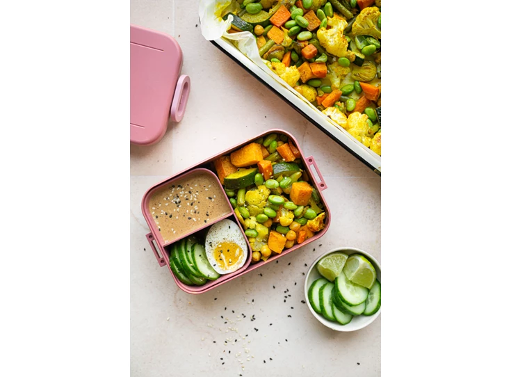 Kurkumagroenten met amandel-gembersaus lowres ©FoodLove-3731.jpg