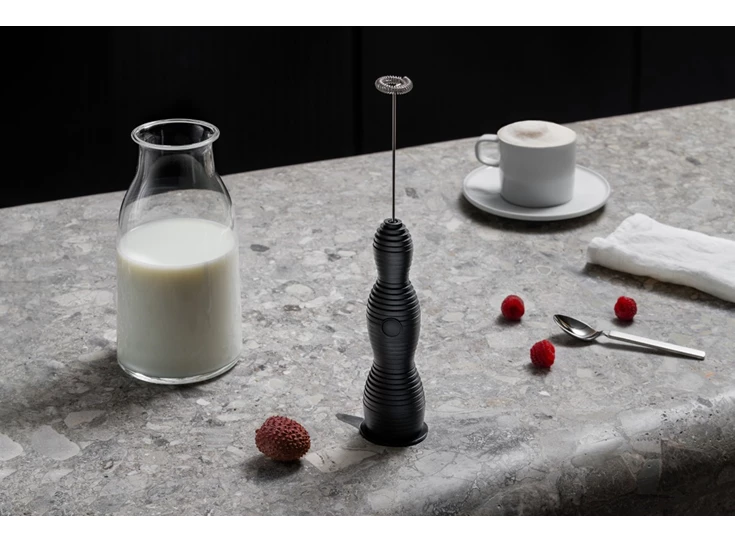 Alessi-Pulcina-melkopschuimer-zwart