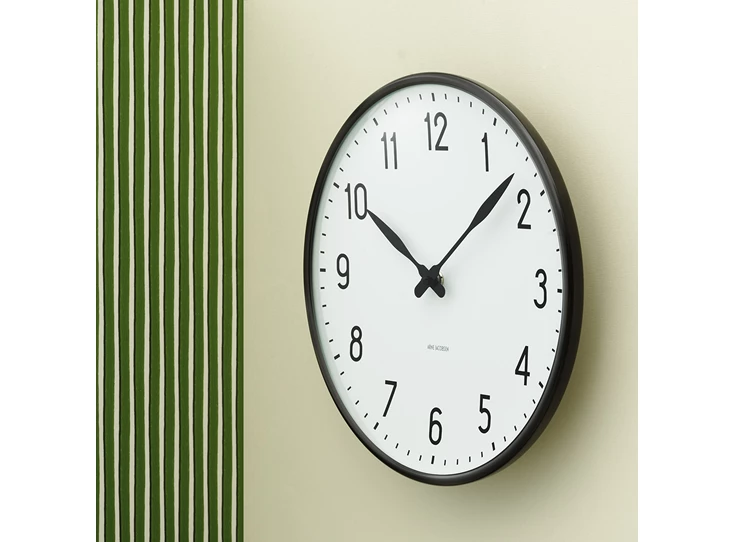 Arne-Jacobsen-Station-wall-clock-D16cm-wit-zwart
