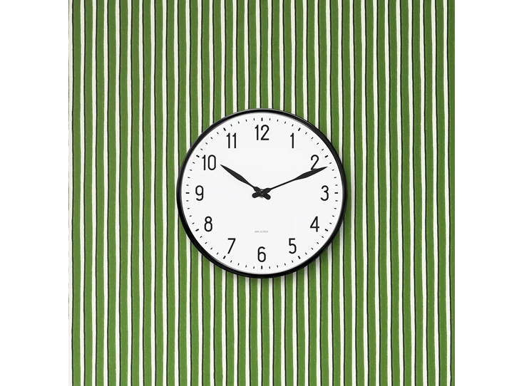 Arne-Jacobsen-Station-wall-clock-D16cm-wit-zwart