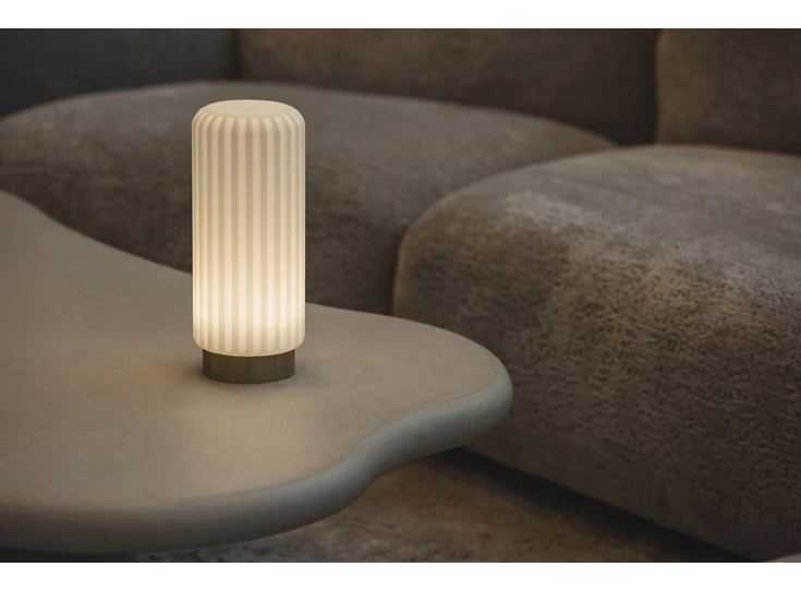 Atelier-Pierre-Dentelles-29-licht-met-USB-H29cm-D12cm-basis-goud