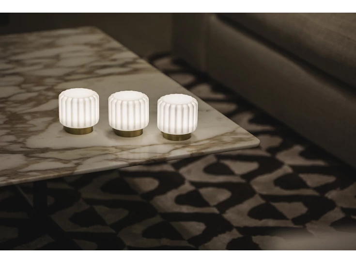 Atelier-Pierre-Dentelles-9-licht-met-USB-set-van-3-H9cm-D9cm-basis-goud