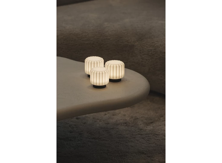 Atelier-Pierre-Dentelles-9-licht-met-USB-set-van-3-H9cm-D9cm-basis-zwart