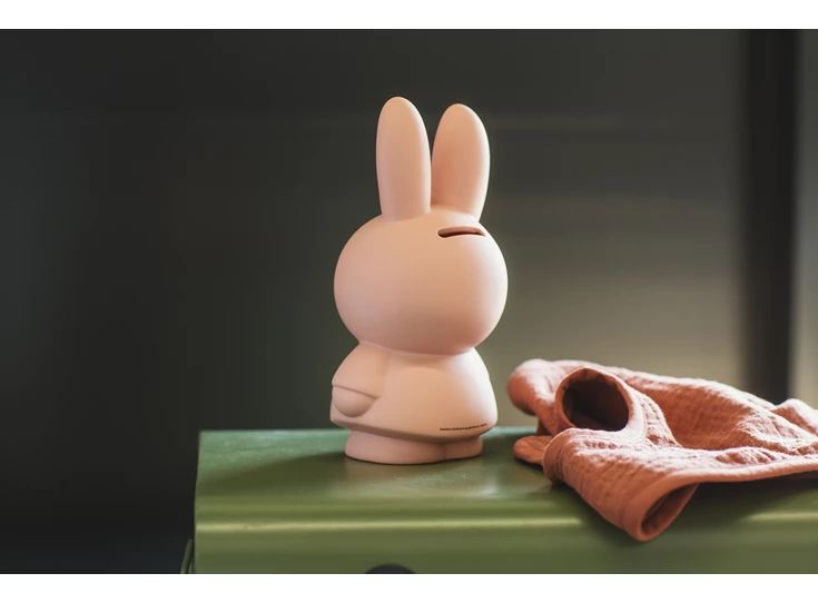 Atelier-Pierre-Nijntje-spaarpot-H19cm-powder