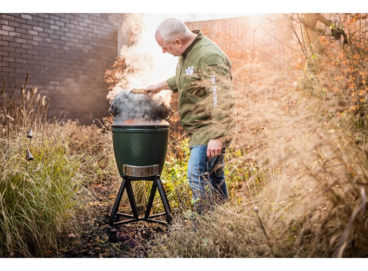 Big-Green-Egg-Medium