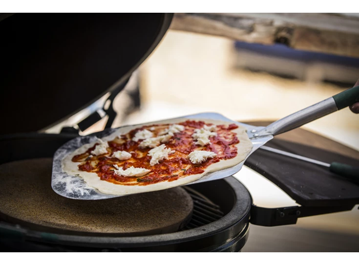 Big-Green-Egg-pizzaschep-in-aluminium