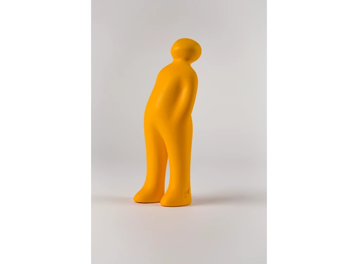 Cores-The-Visitor-yellow-acafrao-clear-cor-36-H-24cm