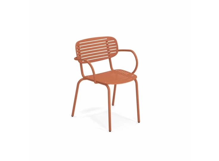 Emu-Mom-stoel-met-armleuning-maple-red