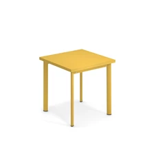 Emu-Star-tafel-70x70cm-curry-yellow