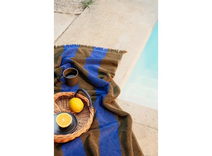 Ferm-Living-Blue-Handle-schaal-rattan-D30cm