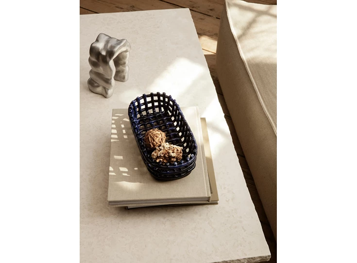 Ferm-Living-Ceramic-Basket-ovale-mand-schaal-30x15x85cm-blue