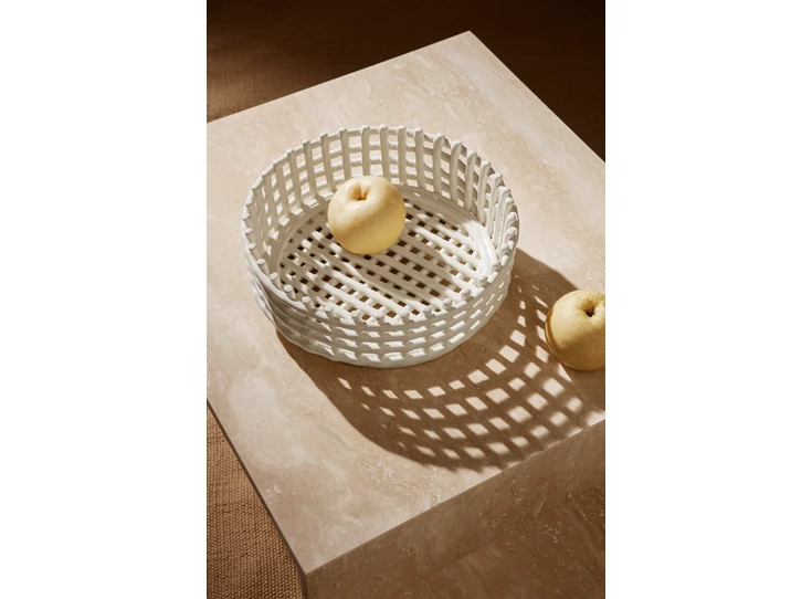 Ferm-Living-Ceramic-centrepiece-D29cm-H10cm-off-white