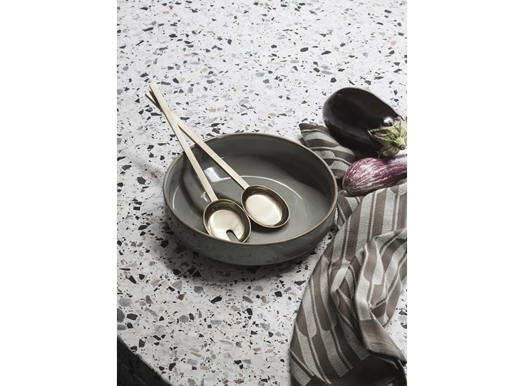 Ferm-Living-Fein-slabestek-30cm-brass