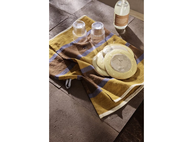 Ferm-Living-Hale-keukenhanddoek-50x70cm-lime-bright-blue-chocolate