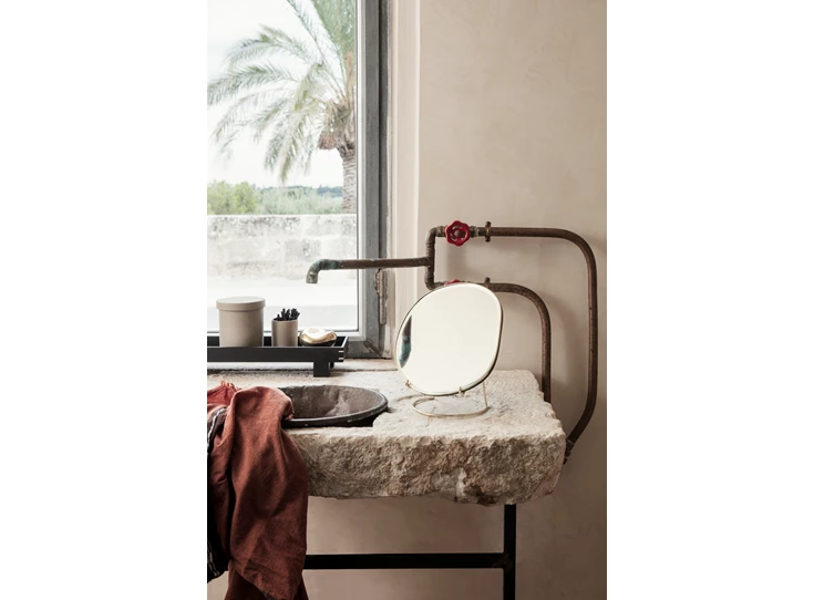 Ferm-Living-Pond-tafelspiegel-D16cm-H294cm