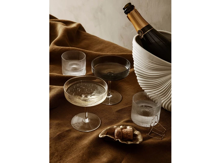 Ferm-Living-Ripple-lage-glazen-set-van-4-D76cm-H61cm-20cl-clear