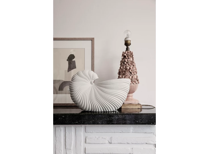 Ferm-Living-Shell-Pot-31x15cm-H21cm
