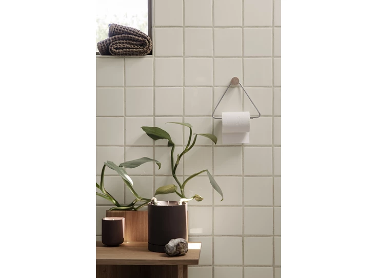 Ferm-Living-toiletpapierhouder-zwart
