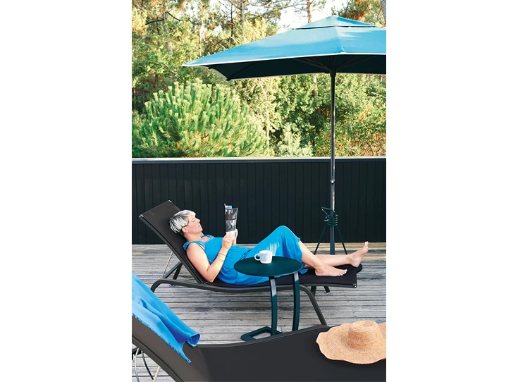 Fermob-Alize-bijzettafel-48x554cm-reglisse-zwart