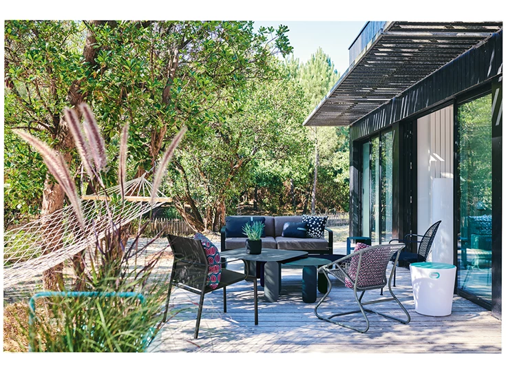 Fermob-Bellevie-sofa-2-zit-160x75x71cm-blanc-coton-wit-stof-gris-graphite