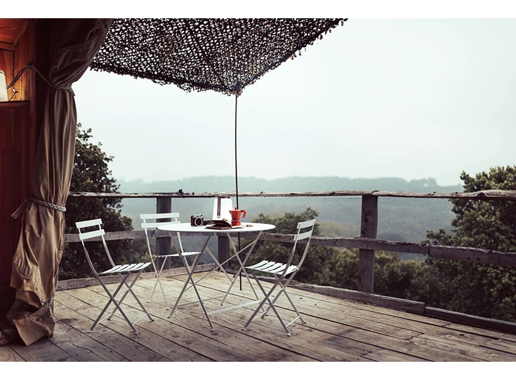 Fermob-Bistro-table-D96cm-gris-agrile