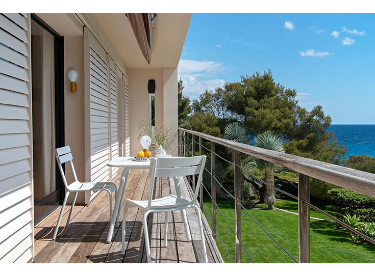 Fermob-Luxembourg-tafel-80x80cm-romarin