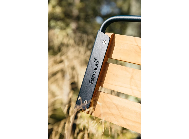 Fermob-Surprising-chaise-teck-vert-tilleul