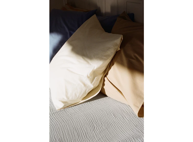 Hay-Crinkle-bedsprei-260x260cm-cool-grey