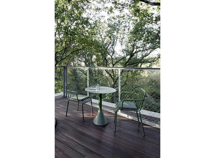 Hay-Palissade-Cone-table-rond-70x74cm-olive