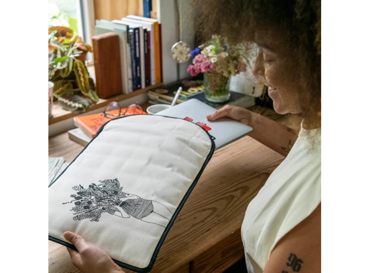 Helen-B-laptop-sleeve-flower-girl
