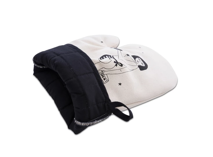 Helen-B-ovenwant-pin-up-cake-girl