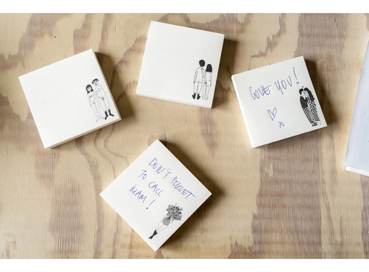 Helen-B-sticky-notes-set-van-2-naked-couple-back-naked-couple