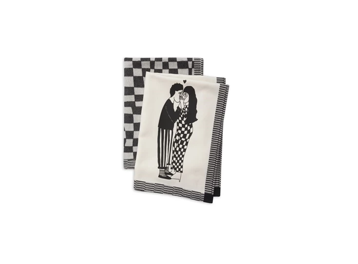 Helen-B-theedoek-set-van-2-50x70cm-secret-kissers-patroon