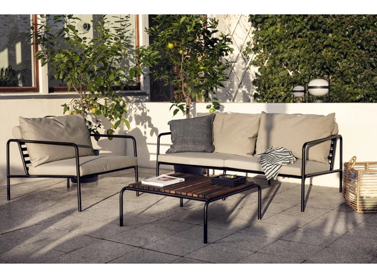 Houe-Avon-sofa-tweezit-frame-powder-coated-black-steel-kussen-sunbrella-ash-heritage