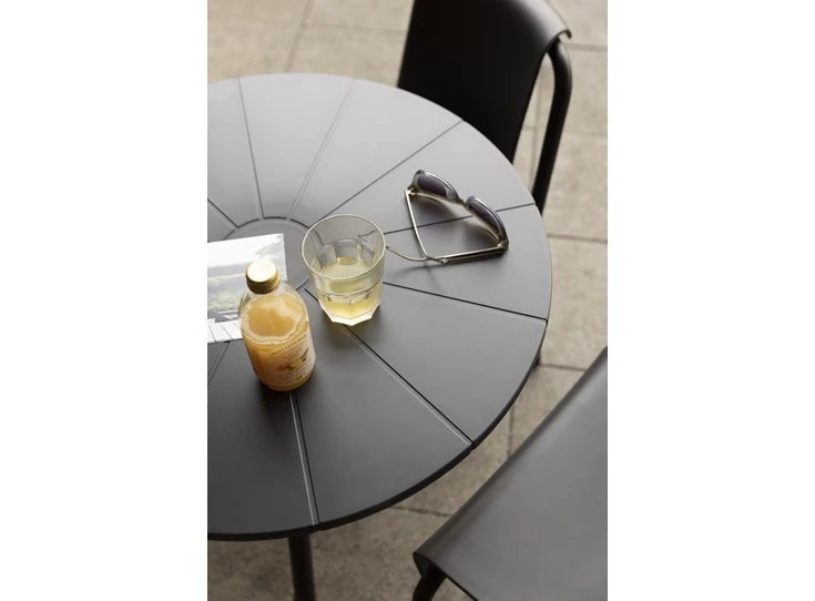 Houe-Nami-tafel-D64cm-zwart