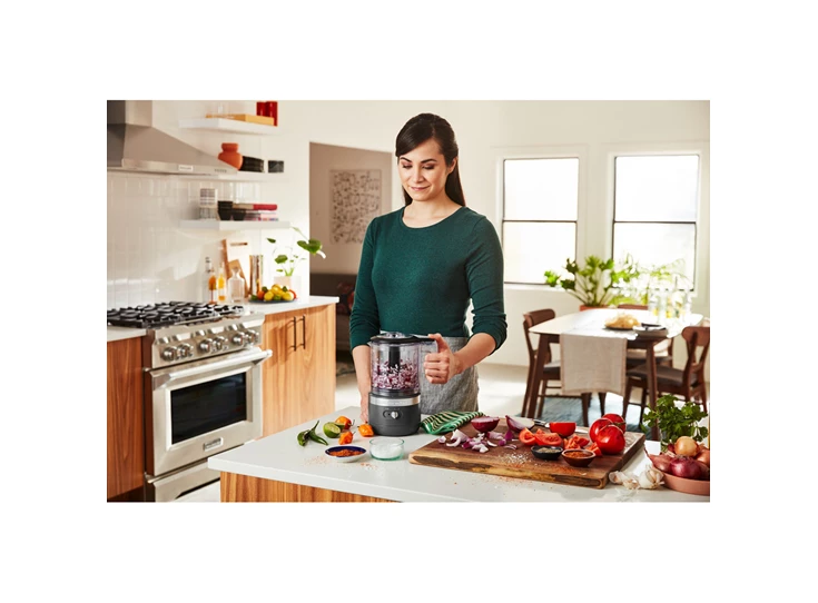 Kitchenaid-draadloze-chopper-5KFCB519-charcoal-grey