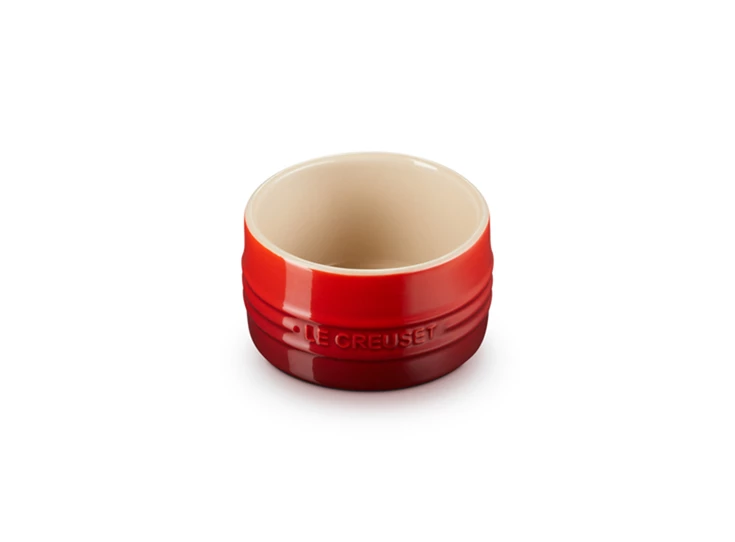 Le-Creuset-aardewerk-ramekin-stapelbaar-02L-kersenrood