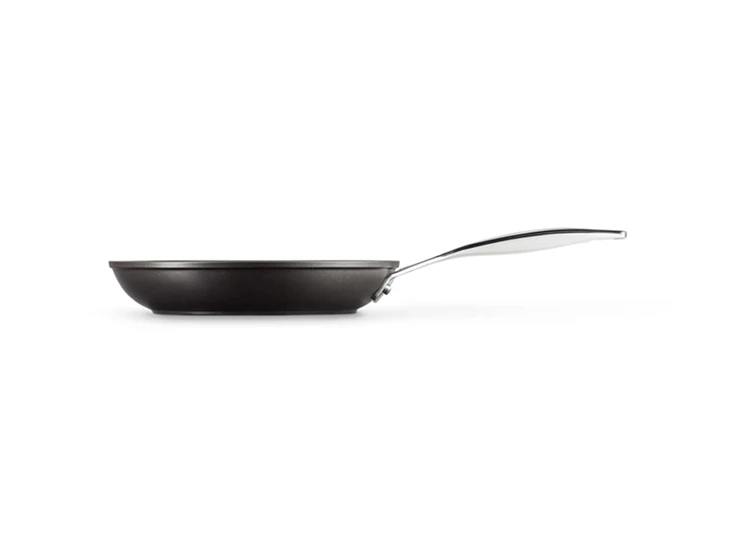 Le-Creuset-anti-aanbak-bakpan-24cm