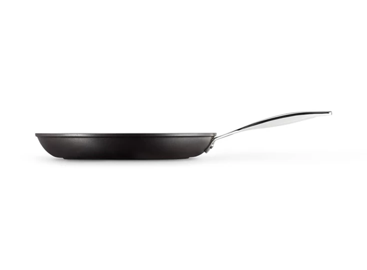 Le-Creuset-anti-aanbak-bakpan-30cm