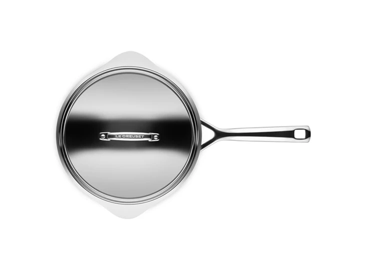 Le-Creuset-anti-aanbak-chefs-pan-met-deksel-en-schenktuitjes-D24cm
