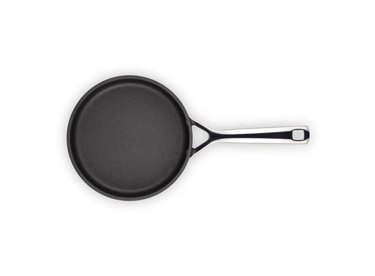Le-Creuset-anti-aanbak-sauteerpan-met-rechte-rand-20cm