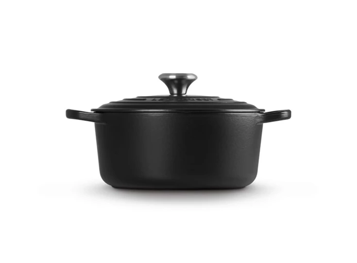 Le-Creuset-ronde-kookpot-24cm-Mat-Zwart