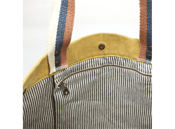 Libeco-Ellis-schoudertas-36x38x15cm-ambre