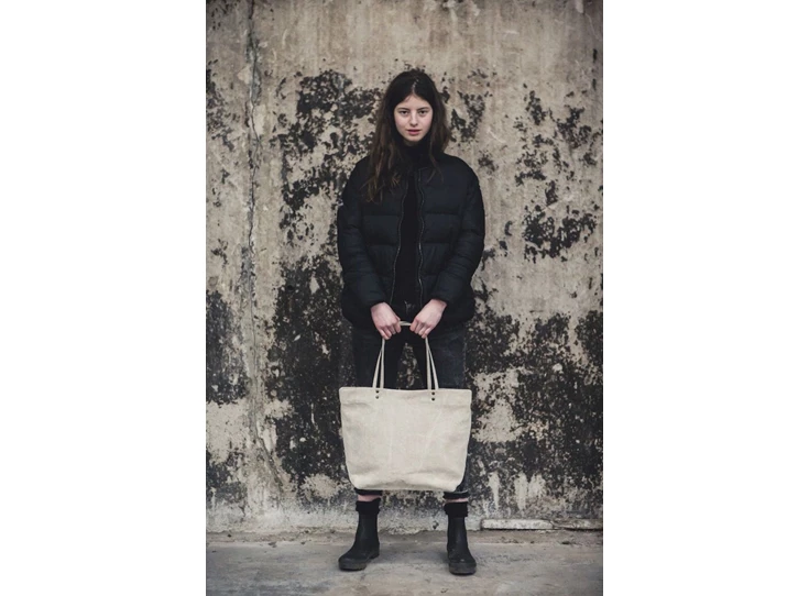 Libeco-James-schoudertas-36x38x15cm-flax